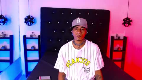 Snapshot of mowgli_ff chatting on 09-23-25, 03:09 Mowgli online show from 09-23-25, 03:09