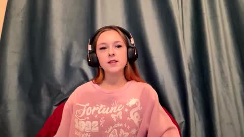 Snapshot of mozelleberendt chatting on 10-27-25, 02:21 Jenny online show from 10-27-25, 02:21