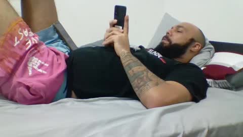 Snapshot of mr8plus chatting on 01-09-25, 05:13 Mr8 online show from 01-09-25, 05:13