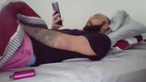 Snapshot of mr8plus chatting on 01-10-25, 08:04 Mr8 online show from 01-10-25, 08:04