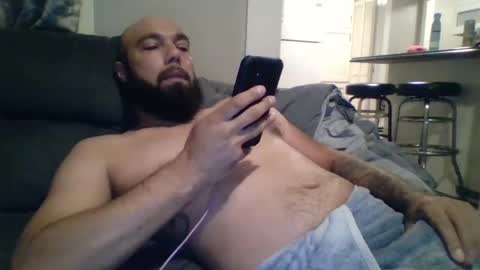 Snapshot of mr8plus chatting on 09-27-25, 01:10 Mr8 online show from 09-27-25, 01:10