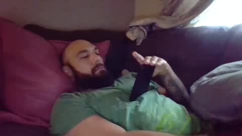 Snapshot of mr8plus chatting on 10-21-25, 09:48 Mr8 online show from 10-21-25, 09:48