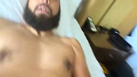 Snapshot of mr8plus chatting on 11-14-25, 02:27 Mr8 online show from 11-14-25, 02:27