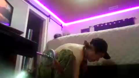 Snapshot of mr_a420 chatting on 06-17-26, 09:01 mr_a420 online show from 06-17-26, 09:01