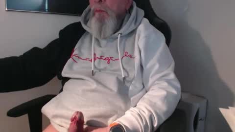 mr_boombastic2021 online show from 04-02-26, 10:02