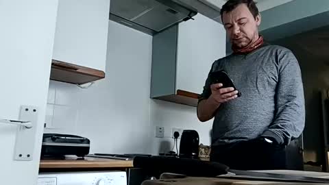 mr_i_ online show from 02-09-25, 09:47