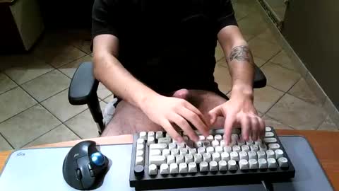 Snapshot of mr_kaa chatting on 11-19-25, 12:10 mr_kaa online show from 11-19-25, 12:10