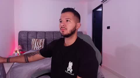 MIKEE online show from 01-17-26, 03:00