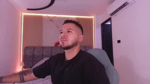 MIKEE online show from 02-27-26, 03:06