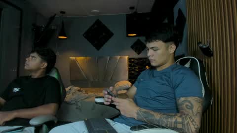 mr_mois online show from 06-10-26, 05:28