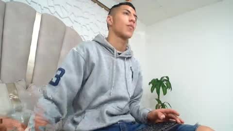Snapshot of mr_porn_9 chatting on 04-20-26, 12:30 Mr Porn online show from 04-20-26, 12:30