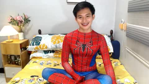 Snapshot of mr_squidcock chatting on 10-30-25, 07:10 KYLE online show from 10-30-25, 07:10