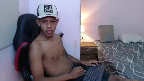 mr_stiven_ online show from 01-07-25, 07:10