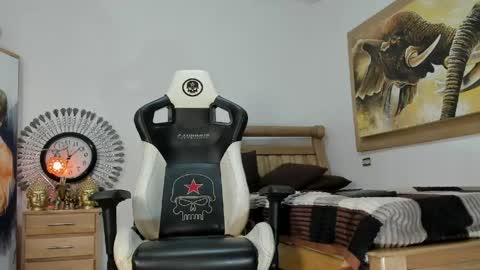 mr_stiven_ online show from 03-24-26, 03:00