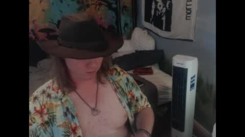 mr_strawberry online show from 04-27-26, 03:10