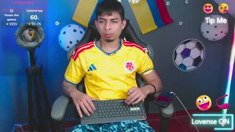 Snapshot of mralpha_latino chatting on 06-18-26, 05:41 Alpha LATINO online show from 06-18-26, 05:41