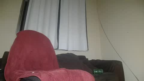 Snapshot of mrbrown_strong chatting on 05-27-26, 01:57 mr brown online show from 05-27-26, 01:57
