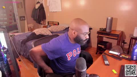 Snapshot of mrchuckdailyxxx chatting on 12-07-24, 06:32 Chuck Daily online show from 12-07-24, 06:32