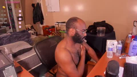 Snapshot of mrchuckdailyxxx chatting on 02-01-25, 07:36 Chuck Daily online show from 02-01-25, 07:36