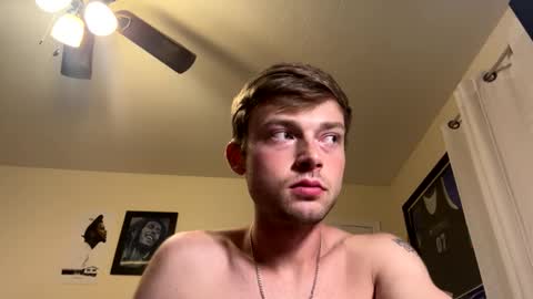 Snapshot of mrcoolguy68 chatting on 10-26-25, 11:20 mrcoolguy68 online show from 10-26-25, 11:20