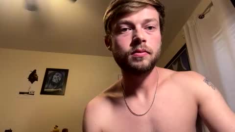 Snapshot of mrcoolguy68 chatting on 11-28-25, 04:42 mrcoolguy68 online show from 11-28-25, 04:42