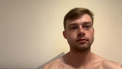 Snapshot of mrcoolguy68 chatting on 06-17-26, 02:18 mrcoolguy68 online show from 06-17-26, 02:18