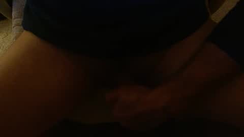 Snapshot of mre11118957 chatting on 12-16-25, 02:16 Mr-E online show from 12-16-25, 02:16