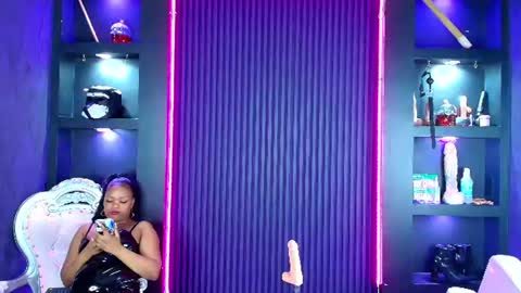 Snapshot of mrebonybdsm chatting on 06-18-26, 01:04 mrebonybdsm online show from 06-18-26, 01:04