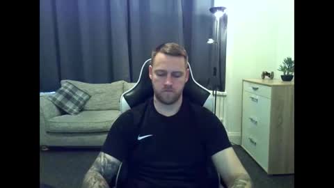 mrengland86566 online show from 02-18-26, 09:27