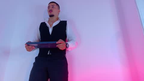 Mr Fox online show from 12-20-25, 07:43