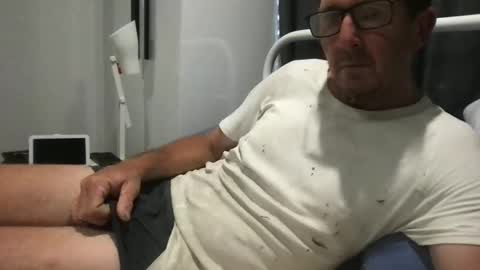 mrgray11xxx aussie online show from 01-13-26, 05:35