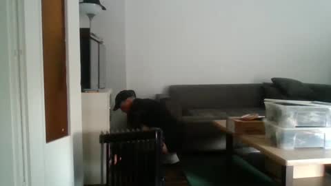 Snapshot of mrhandsomelovee chatting on 02-02-25, 08:57 Nikola online show from 02-02-25, 08:57