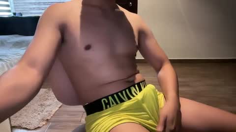 Snapshot of mrheartsoul chatting on 09-10-25, 10:21 MrHeart online show from 09-10-25, 10:21