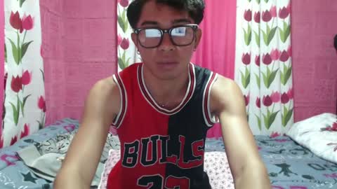 Snapshot of mrheartthief chatting on 06-16-26, 08:22 mrheartthief online show from 06-16-26, 08:22