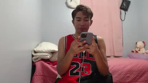 Snapshot of mrheartthief chatting on 07-26-26, 12:56 mrheartthief online show from 07-26-26, 12:56