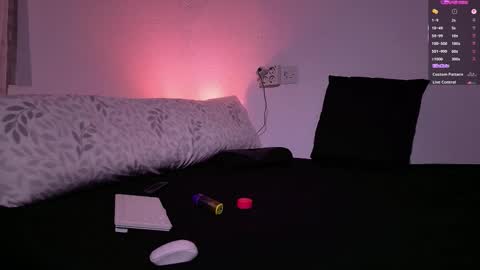 Snapshot of mrj9921 chatting on 12-23-25, 07:06 Juan online show from 12-23-25, 07:06