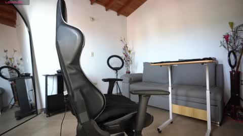 Luis    Instagram   online show from 01-06-25, 07:24