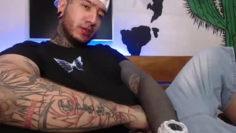 Snapshot of mrmanny__ chatting on 12-15-25, 04:06 mrmanny__ online show from 12-15-25, 04:06