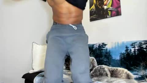 Snapshot of mromg007 chatting on 02-07-25, 02:04 mromg007 online show from 02-07-25, 02:04