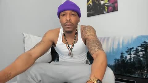 Snapshot of mromg007 chatting on 03-12-25, 01:08 mromg007 online show from 03-12-25, 01:08