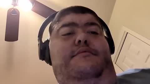 Snapshot of mrorange50187 chatting on 10-07-25, 03:31 mrorange50187 online show from 10-07-25, 03:31