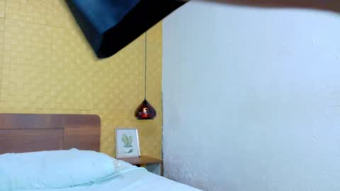 Snapshot of mrs_buttocks chatting on 01-13-25, 05:33 mrs_buttocks online show from 01-13-25, 05:33