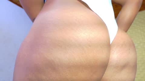 Snapshot of mrs_buttocks chatting on 02-01-25, 01:20 mrs_buttocks online show from 02-01-25, 01:20