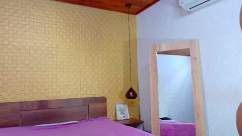 Snapshot of mrs_buttocks chatting on 03-05-25, 01:50 mrs_buttocks online show from 03-05-25, 01:50