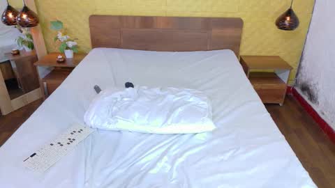 Snapshot of mrs_buttocks chatting on 10-23-25, 04:06 mrs_buttocks online show from 10-23-25, 04:06