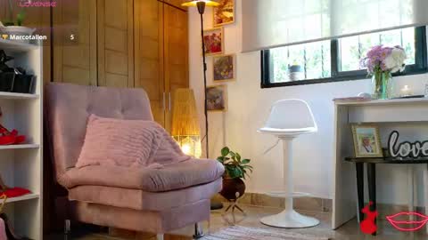 Snapshot of mrs_edha_ chatting on 06-03-26, 04:12 Edha online show from 06-03-26, 04:12