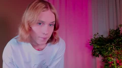 Snapshot of mrs_mills chatting on 10-01-25, 05:57 Barbie online show from 10-01-25, 05:57