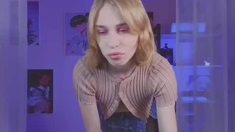 Snapshot of mrs_mills chatting on 10-10-25, 05:28 Barbie online show from 10-10-25, 05:28