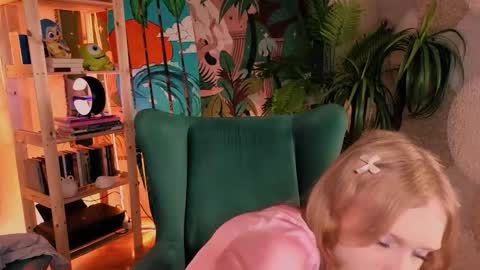 Snapshot of mrs_mills chatting on 10-23-25, 05:40 Barbie online show from 10-23-25, 05:40