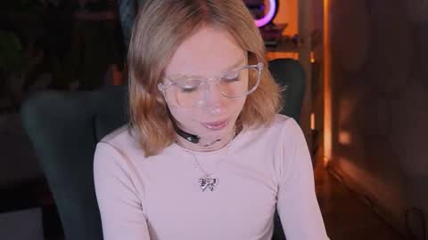 Snapshot of mrs_mills chatting on 11-12-25, 06:47 Barbie online show from 11-12-25, 06:47